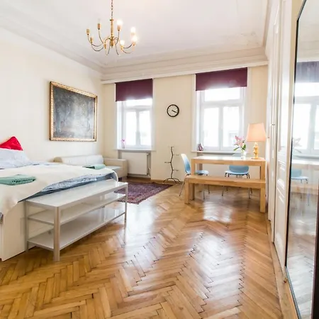 Beautiful Viennese Apartment Exterior photo